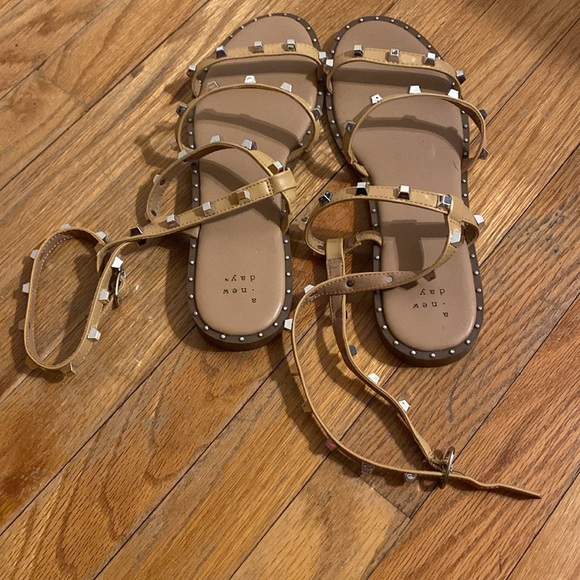 A new day gladiator sandals - Picture 2 of 3